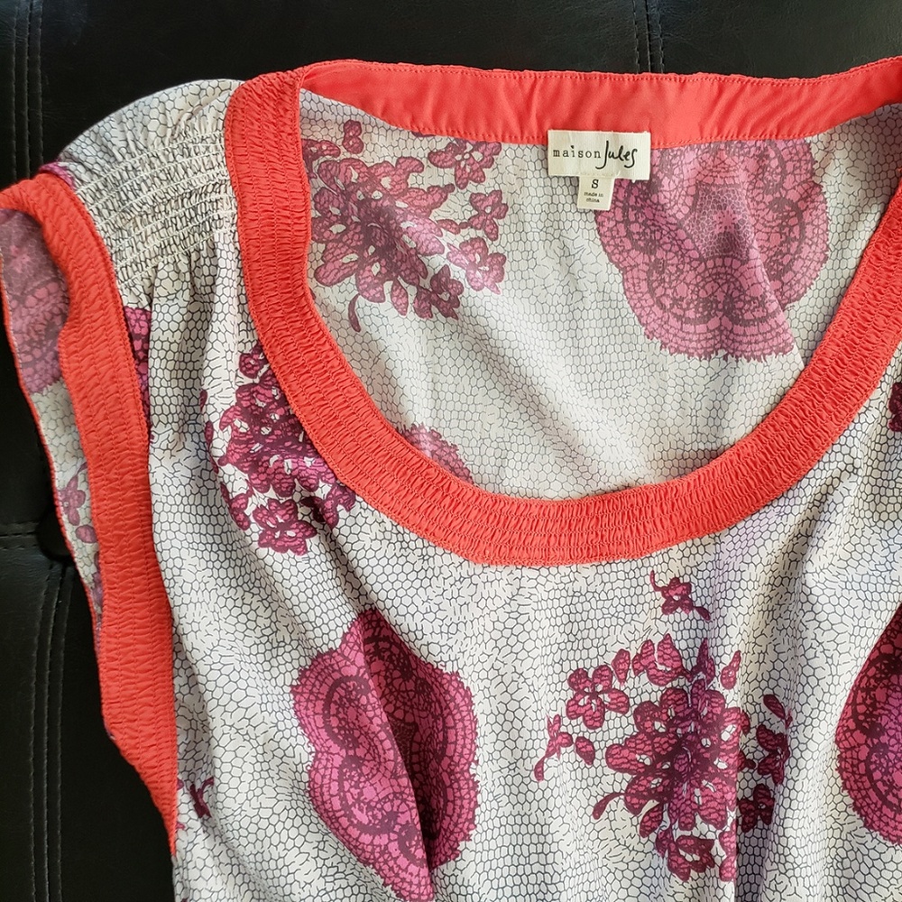 scoop neck line floral printed dress